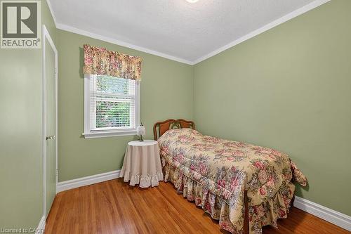 954 Queensdale Avenue E, Hamilton, ON - Indoor Photo Showing Bedroom