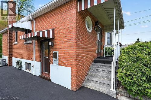 954 Queensdale Avenue E, Hamilton, ON - Outdoor With Exterior