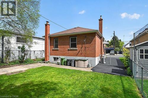 954 Queensdale Avenue E, Hamilton, ON - Outdoor With Exterior