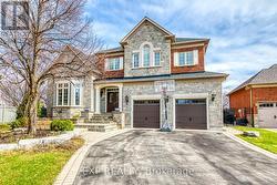 530 GOLFVIEW COURT Oakville, ON L6M 4W6