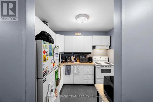 58 Beverley Avenue, Ottawa, ON - Indoor Photo Showing Kitchen