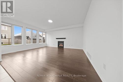 333 Haliburton Heights, Ottawa, ON - Indoor