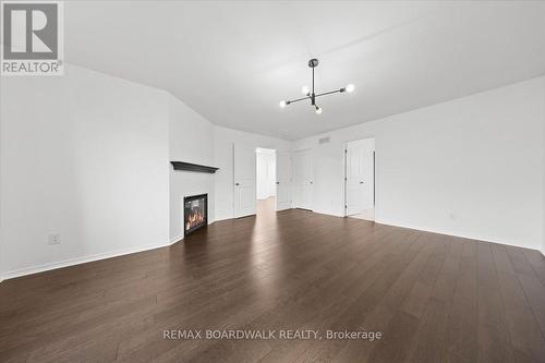 333 Haliburton Heights, Ottawa, ON - Indoor Photo Showing Other Room