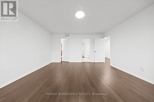 333 Haliburton Heights, Ottawa, ON - Indoor Photo Showing Other Room