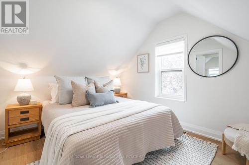 51 East 23Rd Street, Hamilton, ON - Indoor Photo Showing Bedroom