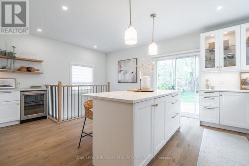 51 East 23Rd Street, Hamilton, ON - Indoor Photo Showing Kitchen With Upgraded Kitchen