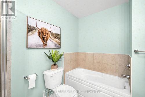 30 Prospect Way, Whitby, ON - Indoor Photo Showing Bathroom