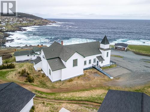 617 Main Road  Pouch Cove, NL A0A 3L0