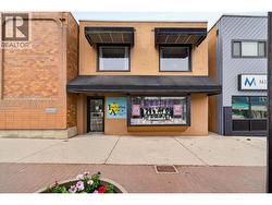 81 Hudson Avenue NE Salmon Arm, BC V1E 4N3