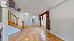 25 ROCKY POINT CRESCENT Brampton, ON L6V 4R7