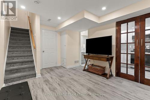 40 Milner Downs Crescent, Ottawa, ON - Indoor Photo Showing Other Room