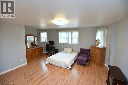 126 Bastille Street, Hamilton, ON - Indoor Photo Showing Bedroom