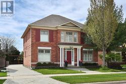 200 LEXINGTON ROAD Oakville, ON L6H 6L6
