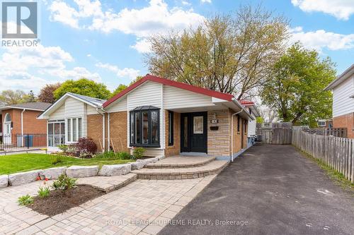 143 VOLTARIE CRESCENT  Mississauga, ON L5A 2A5
