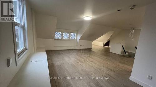 49 Fairleigh Avenue S, Hamilton, ON - Indoor Photo Showing Other Room