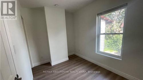 49 Fairleigh Avenue S, Hamilton, ON - Indoor Photo Showing Other Room