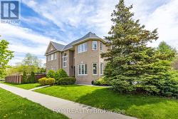 2137 FRONTIER DRIVE Oakville, ON L6M 3S3