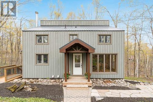 46 HURONWOODS DRIVE  Oro-Medonte, ON L0K 1E0
