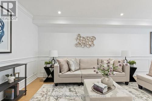 33 Tabaret Crescent, Oshawa (Windfields), ON - Indoor Photo Showing Living Room