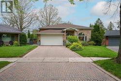 2173 GREENHURST AVENUE  Mississauga, ON L4X 1J5