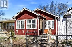 1206 Victoria AVENUE  Regina, SK S4P 0N9