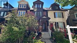 7 BADGEROW AVENUE Toronto, ON M4M 1T9