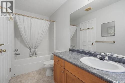31 425 Bayfield Crescent, Saskatoon, SK - Indoor Photo Showing Bathroom