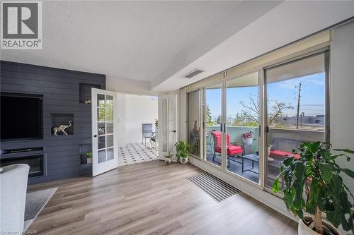 1237 North Shore Boulevard E Unit# 301, Burlington, ON - Indoor