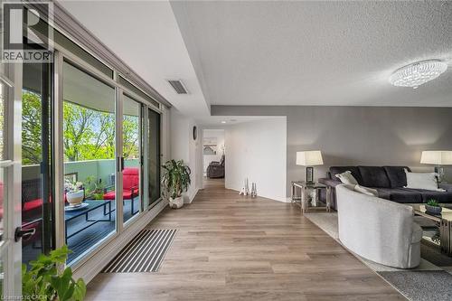 1237 North Shore Boulevard E Unit# 301, Burlington, ON - Indoor