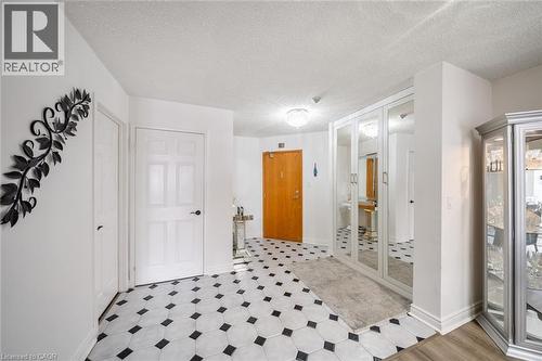 1237 North Shore Boulevard E Unit# 301, Burlington, ON - Indoor Photo Showing Other Room