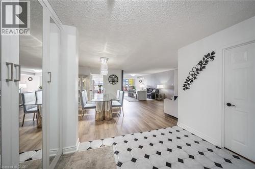 1237 North Shore Boulevard E Unit# 301, Burlington, ON - Indoor