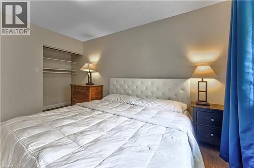 74 Leaside Place, Waterloo, ON 