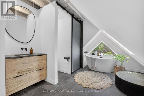 309 Cromwell Street, London East (East B), ON - Indoor