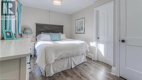 133 Markland Street, Hamilton, ON - Indoor Photo Showing Bedroom