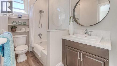 133 Markland Street, Hamilton, ON - Indoor Photo Showing Bathroom