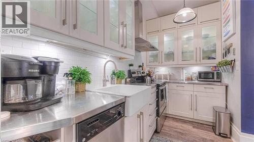 133 Markland Street, Hamilton, ON - Indoor Photo Showing Kitchen