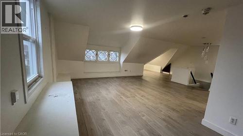 49 Fairleigh Avenue S, Hamilton, ON - Indoor Photo Showing Other Room