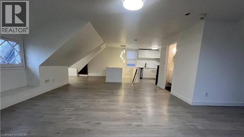 49 Fairleigh Avenue S, Hamilton, ON - Indoor Photo Showing Other Room