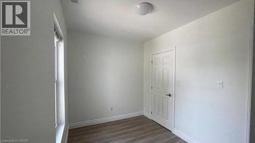 49 Fairleigh Avenue S, Hamilton, ON - Indoor Photo Showing Other Room
