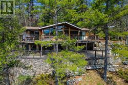 1052 NORTH SUNSET BAY ROAD Gravenhurst (Muskoka (S)), ON P1P 1R2
