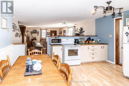 555 Wagner Street, Gravenhurst (Muskoka (S)), ON - Indoor Photo Showing Dining Room
