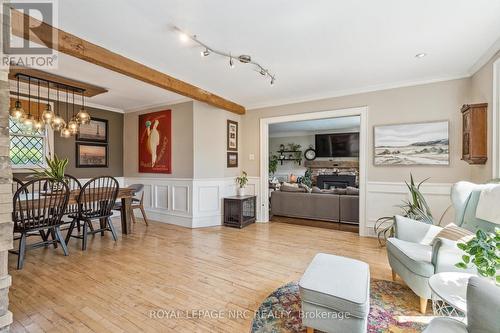 75 Yates Street, St. Catharines (Downtown), ON - Indoor Photo Showing Living Room