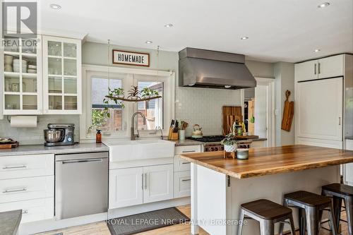 75 Yates Street, St. Catharines (Downtown), ON - Indoor Photo Showing Kitchen