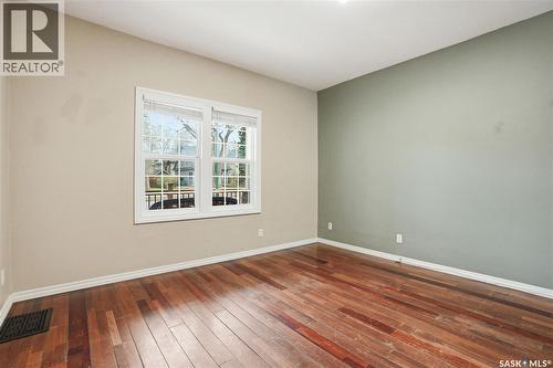 228 8Th Street E, Saskatoon, SK - Indoor Photo Showing Other Room
