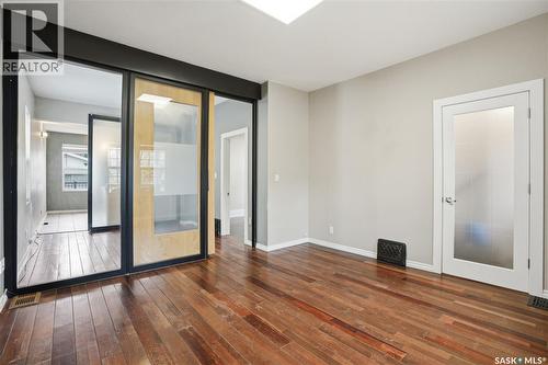 228 8Th Street E, Saskatoon, SK - Indoor Photo Showing Other Room