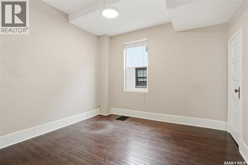 228 8Th Street E, Saskatoon, SK - Indoor Photo Showing Other Room