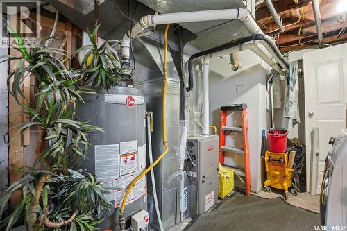 228 8Th Street E, Saskatoon, SK - Indoor Photo Showing Basement
