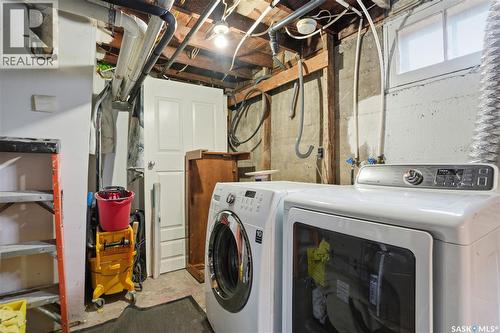 228 8Th Street E, Saskatoon, SK - Indoor Photo Showing Laundry Room