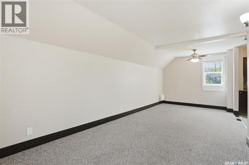 228 8Th Street E, Saskatoon, SK - Indoor Photo Showing Other Room