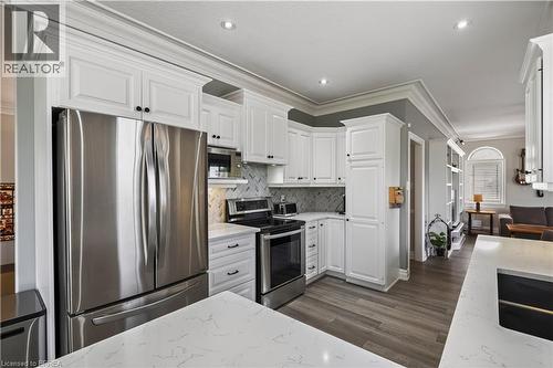 34 Pace Avenue, Brantford, ON - Indoor Photo Showing Kitchen